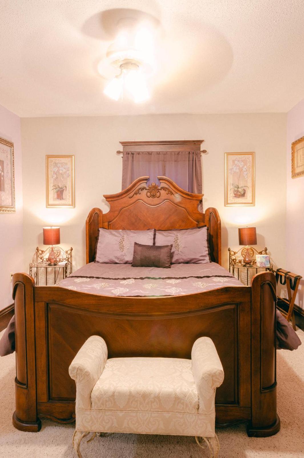 Bed and Breakfast The Wolf Manor Ellinwood Екстер'єр фото